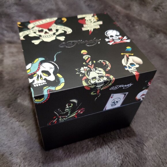 Ed Hardy Men’s Skull Watch With Adjustable Black Band NWT - Picture 8 of 8